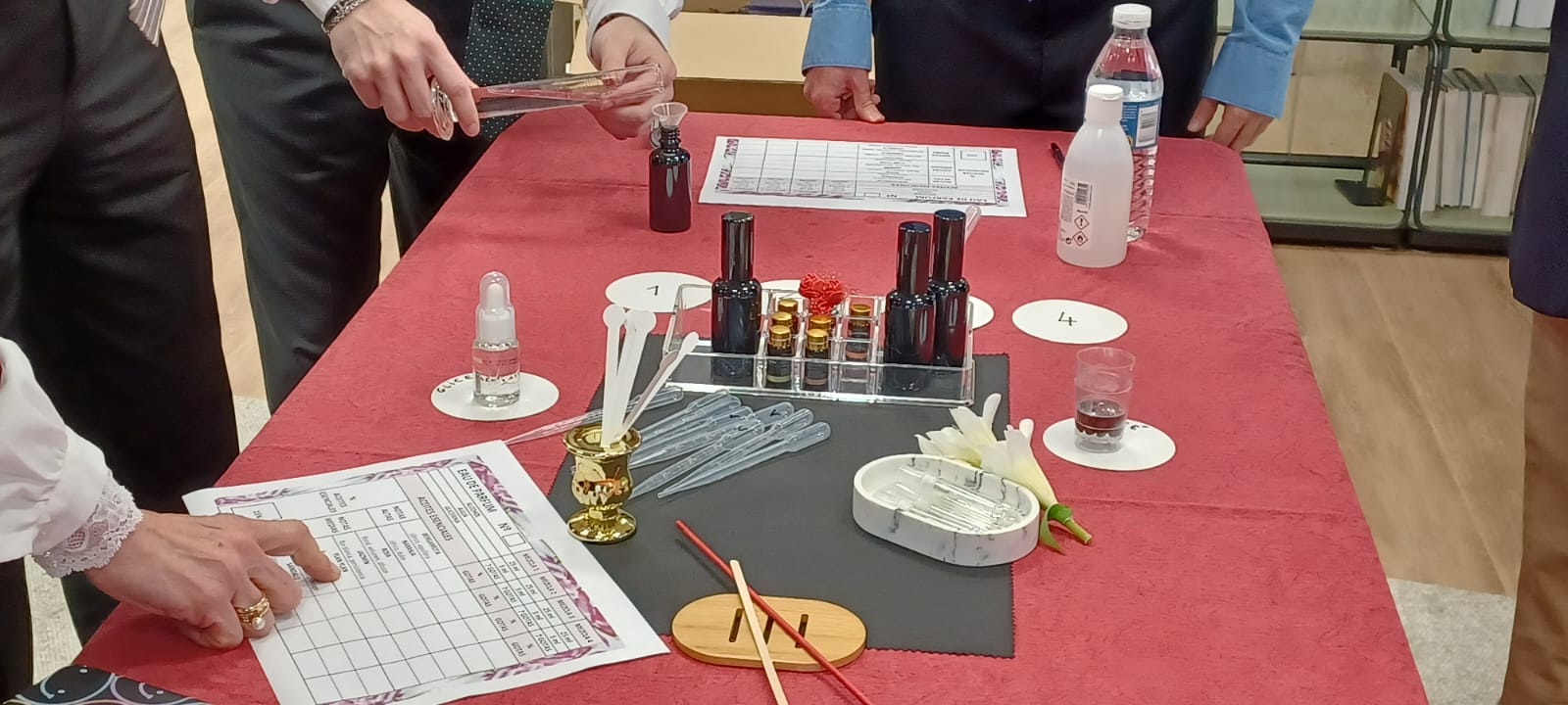 Taller de Aromas Crea tu Perfume_16